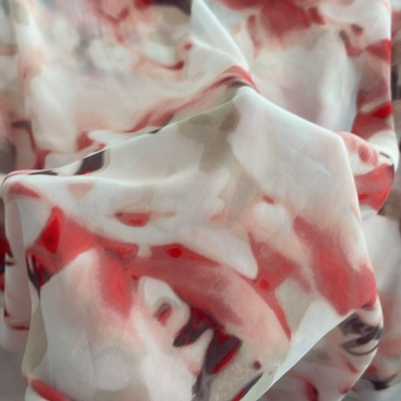 Liz Claiborne Multi-Color, Abstract Floral, 3/4 Cuffed Sleeve Blouse. Size 2X - Picture 7 of 10